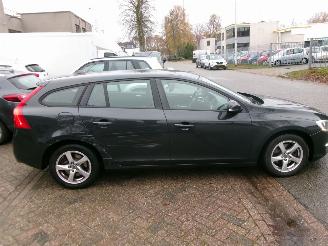 Volvo V-60 2.0 D4 KINETIC CLIMA NAVI picture 5