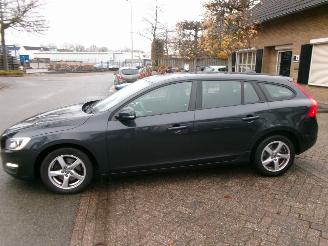 Volvo V-60 2.0 D4 KINETIC CLIMA NAVI picture 2