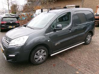 skadebil bedrijf Citroën Berlingo 1.6 BLUEHDI 75 BUSINESS  40.361 KM 2018/9