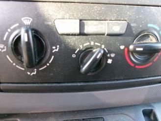 Peugeot Partner 120 1.6 HDI 75 PREMIUNM PACK AIRCO NAVI picture 20