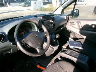 Peugeot Partner 120 1.6 HDI 75 PREMIUNM PACK AIRCO NAVI picture 25
