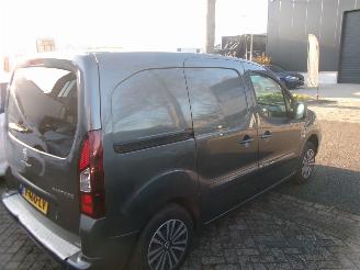 Peugeot Partner 120 1.6 HDI 75 PREMIUM PACK AIRCO NAVI picture 2
