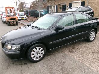 Unfallwagen Volvo S-60 2.4 I GEEN SCHADE 2002/10