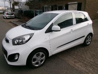 Damaged car Kia Picanto CVVT COMFORT PACK AIRCO 2012/11