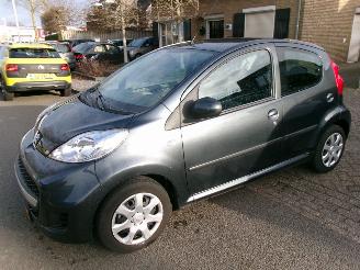 Coche accidentado Peugeot 107 1.0 -12V XS AIRCO ORGINEEL 27.158 KM 2011/4