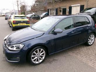 Schadeauto Volkswagen Golf 1.6 TDI HIHGLINE 2013/1