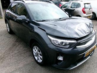 damaged passenger cars Kia Stonic 1.0 T-GDI DYNAMIC PLUSLINE 2019/11