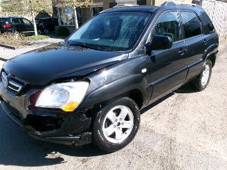 krockskadad bil auto Kia Sportage 2.0 CVVT X-TRA 2011/1