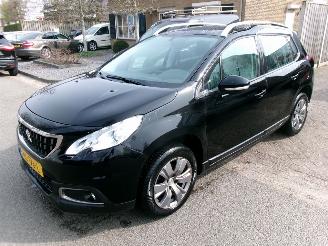 skadebil auto Peugeot 2008 1.2 AIRCO NAVI PANO 2017/3