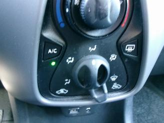 Peugeot 108 1.0e-VTI ACTIVE AIRCO picture 14