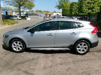 Volvo V-40 1.6 D2 SUMMUM picture 2