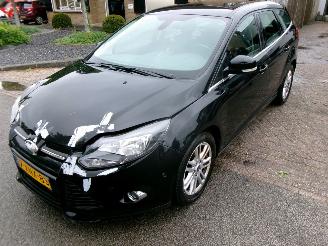 krockskadad bil auto Ford Focus 1.0 ECOBOOST EDITION PLUS 2014/9