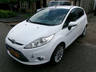 skadebil auto Ford Fiesta 1.6 TDCI CLIMA 5 DEURS 2011/4