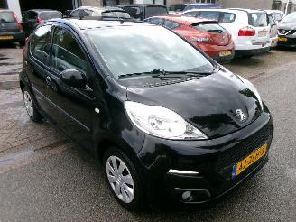 Peugeot 107 1.0 ACTIVE AIRCO 5 DEURS GEEN SCHADE picture 4