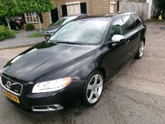 Unfallwagen Volvo V-70 2.4 D5 R-DESIGN SUMMUM GEEN SCHADE 2011/4