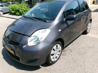 Unfallwagen Toyota Yaris 1.3 VVTI COMFORT AIRCO 2009/10