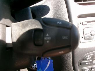 Peugeot 206 1.6-16V ROLAND-GARROS CABRIO picture 19