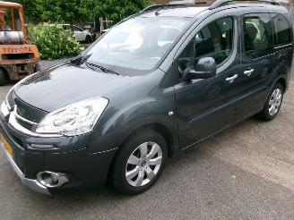 Vaurioauto  passenger cars Citroën Berlingo 1.6 VTI TENDENCE 2014/10
