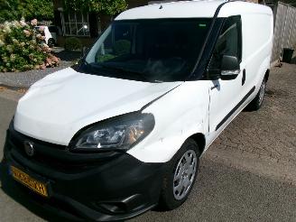 dommages fourgonnettes/vécules utilitaires Fiat Doblo 1.6 MJ L2H1 MAXI AIRCO 2019/3