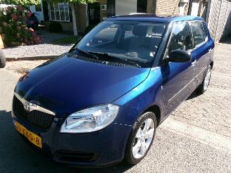 krockskadad bil auto Skoda Fabia 1.2 DRIVE AIRCO 5 DEURS 2010/2