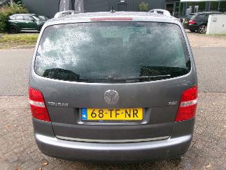 Volkswagen Touran 1.6-16V FSI HIGHLINE AUTOMAAT picture 9