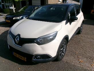Vaurioauto  passenger cars Renault Captur 0.9 TCE DYNAMIQUE 2014/6