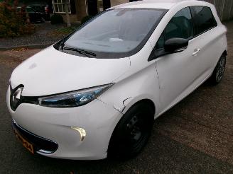krockskadad bil auto Renault Zoé Q210 ZEN QUIKCHARGE INCLUSIEF ACCU 2013/12