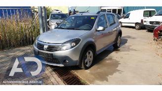 Coche siniestrado Dacia Sandero Sandero I (BS), Hatchback, 2008 / 2013 1.5 dCi 70 2010