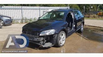 Vrakbiler auto Volkswagen Passat Passat Variant (365), Combi, 2010 / 2015 2.0 TDI 16V 140 2012