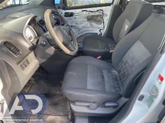 Suzuki Splash Splash, MPV, 2008 / 2015 1.0 12V picture 11