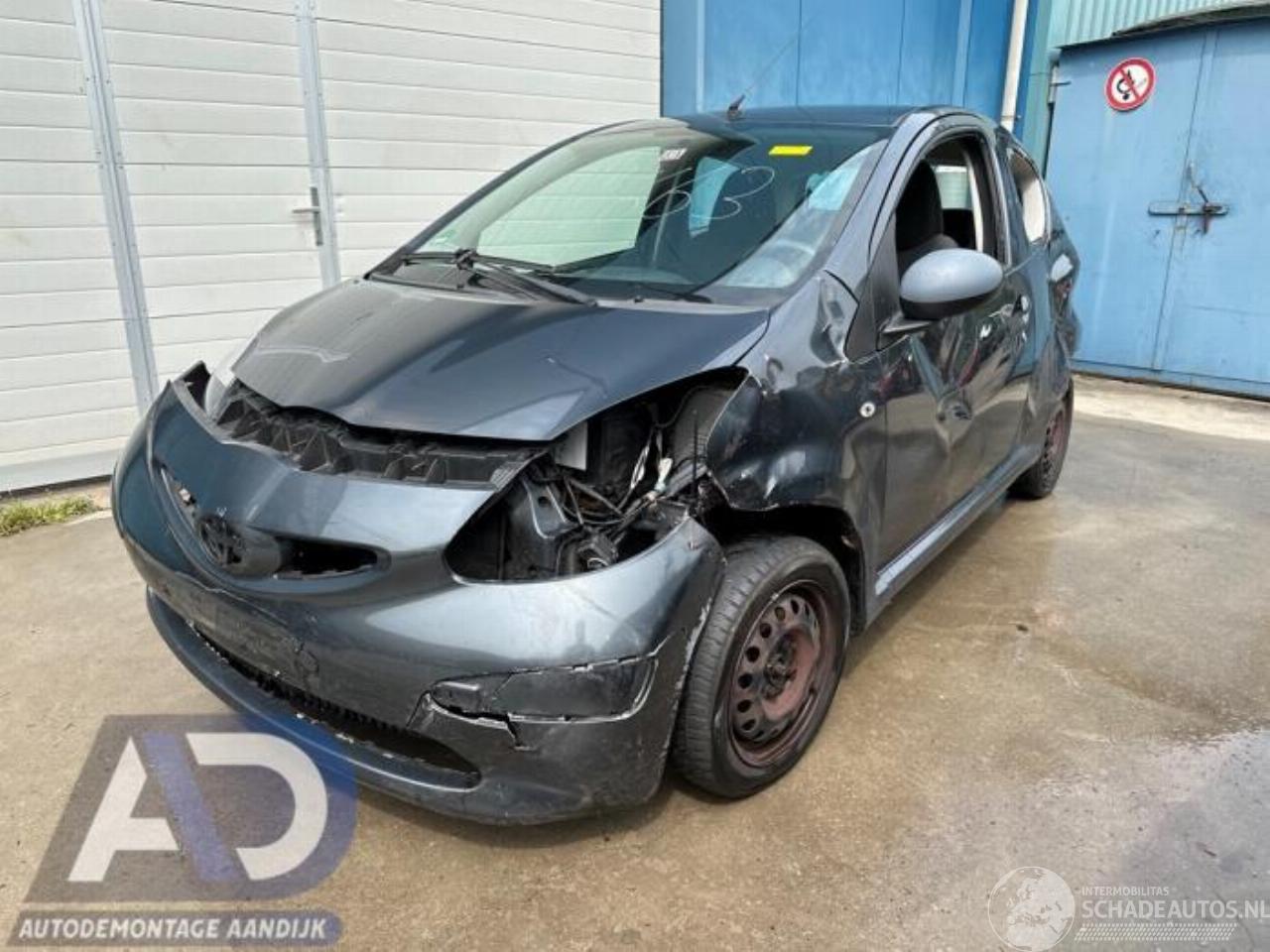 Toyota Aygo Aygo (B10), Hatchback, 2005 / 2014 1.0 12V VVT-i