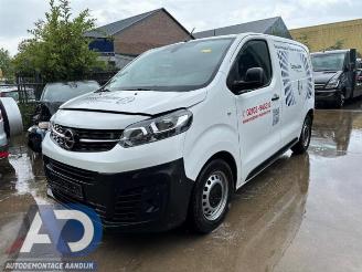 Salvage car Opel Vivaro Vivaro, Van, 2019 1.5 CDTI 102 2020