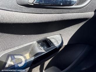 Opel Corsa Corsa E, Hatchback, 2014 1.4 Turbo 16V picture 16