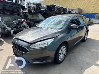 Vrakbiler auto Ford Focus Focus 3 Wagon, Combi, 2010 / 2020 1.0 Ti-VCT EcoBoost 12V 100 2018/5