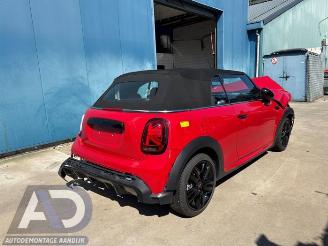 Vrakbiler auto Mini Cooper Mini Convertible (F57), Cabrio, 2014 1.5 12V Cooper 2024/10