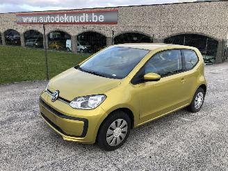 Damaged car Volkswagen Up! MOVE  1.0 2017/4