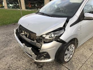 Peugeot 108 1.0  CABRIO picture 8