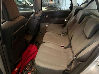 Renault Scenic 1.5 DCI picture 7