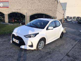 uszkodzony samochody osobowe Toyota Yaris 1.5 HYBRIDE 2025/4