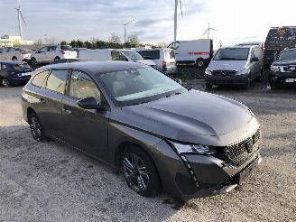 Damaged car Peugeot 308 1.2  AUTOMATIQUE 2023/8