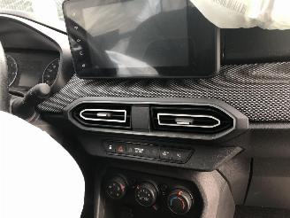 Dacia Sandero 1.0 picture 22