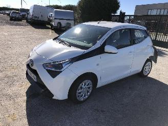 uszkodzony samochody osobowe Toyota Aygo 1.0 2019/7