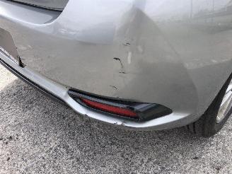 Toyota Auris 1.3 I picture 12