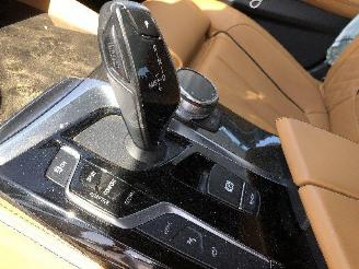 BMW 5-serie 530e i Performance luxury picture 10