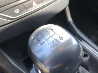 Peugeot 308 SW  1.2 T picture 15