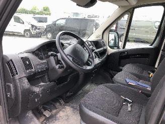 Peugeot Boxer 2.2 HDI picture 5