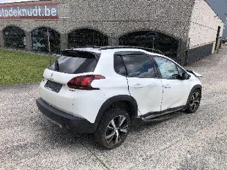 Schadeauto Peugeot 2008 1.2  Gt Line 2016/9