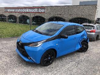 uszkodzony samochody osobowe Toyota Aygo 1.0 2015/10
