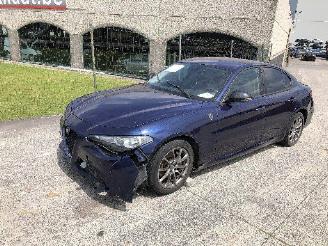 uszkodzony samochody osobowe Alfa Romeo Giulia 2.2 JTD  SUPER 2017/3