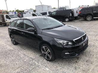 Peugeot 308 SW  1.2 picture 2
